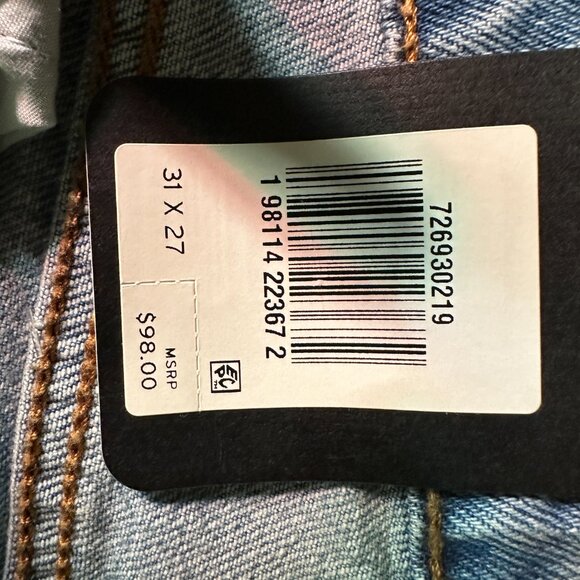 Levi's Women's Premium Ribcage Straight Ankle Jeans NWT Size 31 - Picture 8 of 12